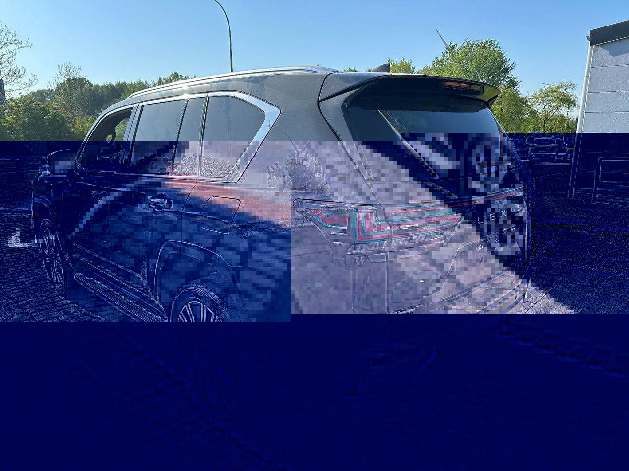 Lexus LX600