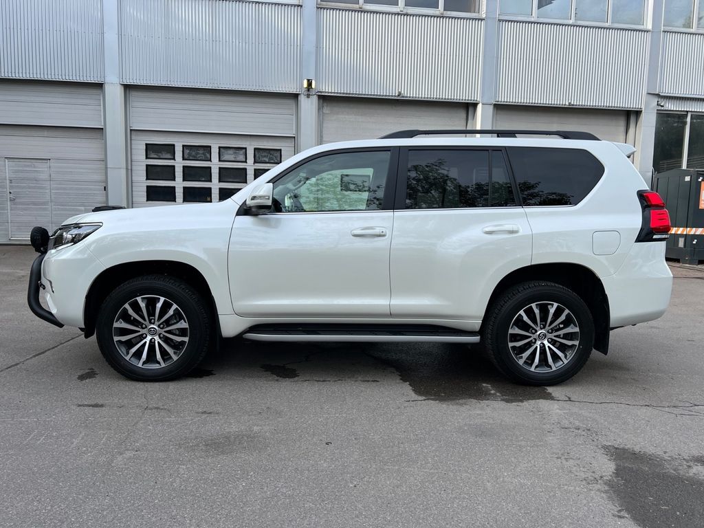 Toyota Land Cruiser 