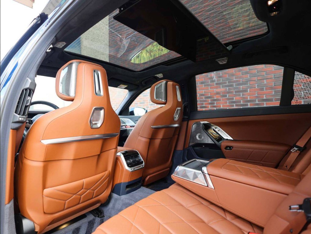 BMW 750
