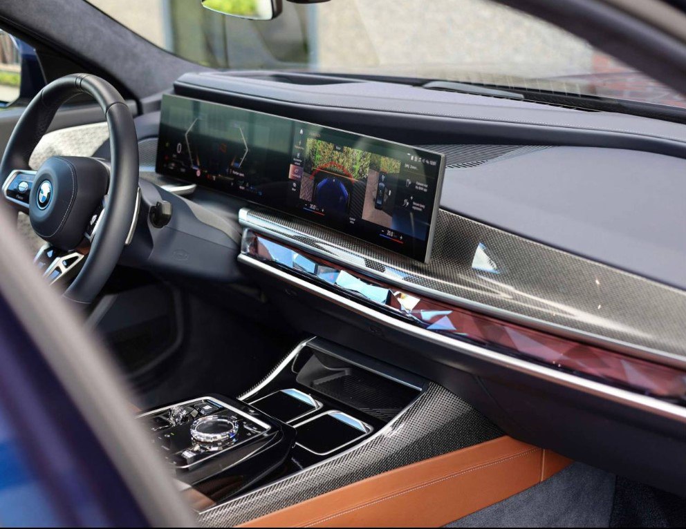 BMW 750